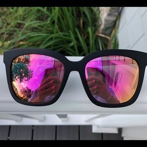 DIFF Bella sunglasses- matte black & pink